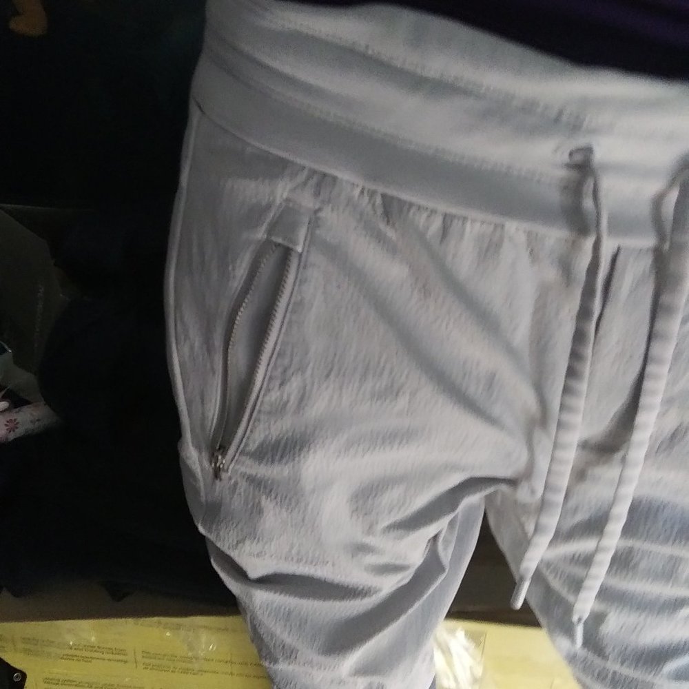 Athleta Joggers Excellent 8 fitted Mid rise